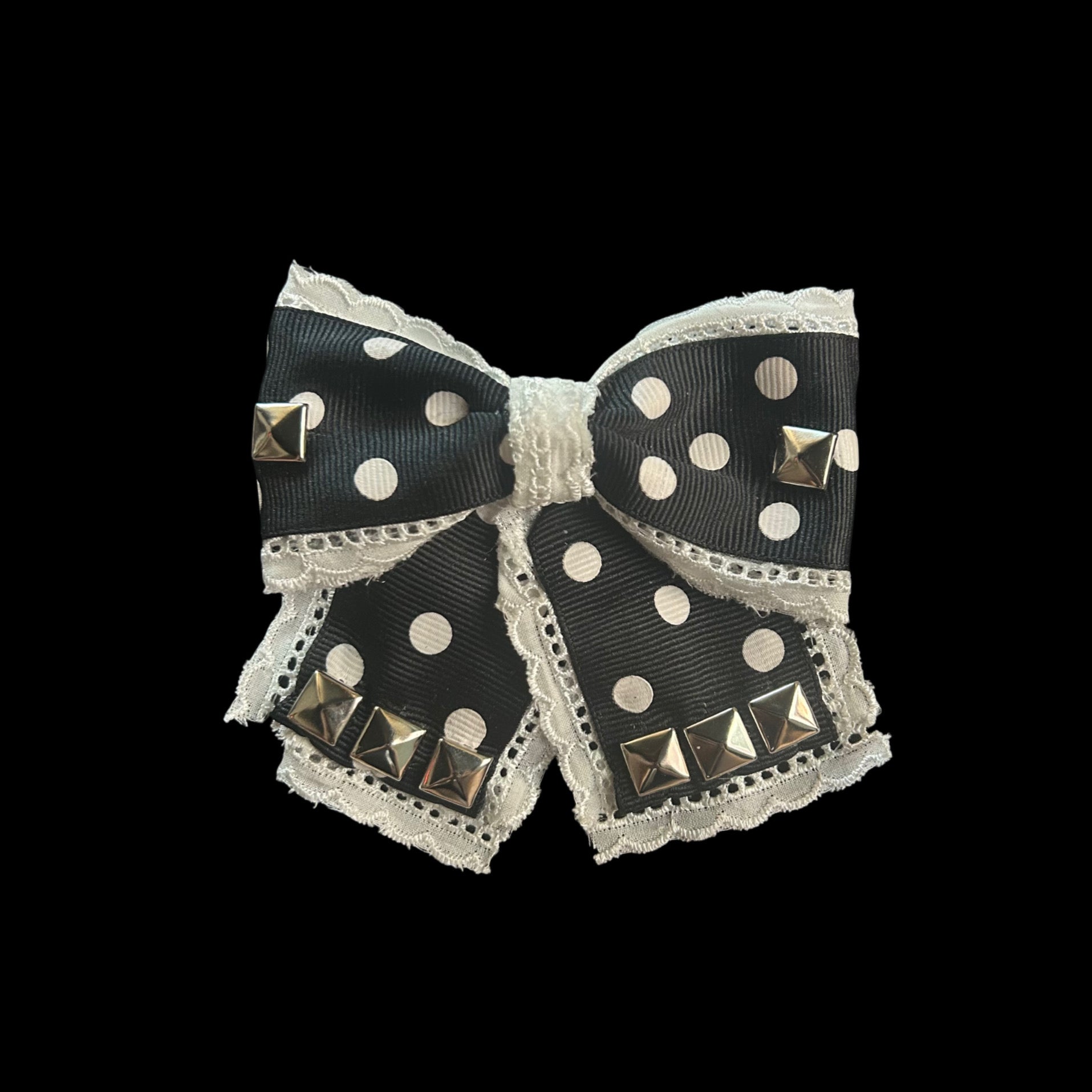 Polka dot jumbo bow
